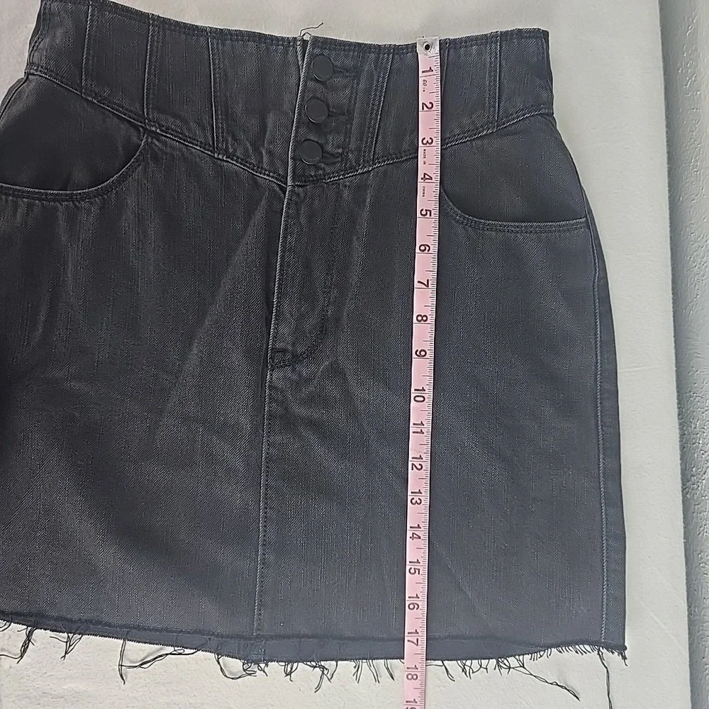 Hollister Ultra High-Rise Mini Skirt Size 11/w30‎ Black Denim Y2K Western Preppy